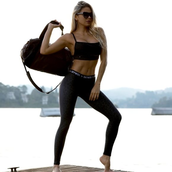 High-Waist Black Cheetah Print Leggings. - Picture 1 of 4